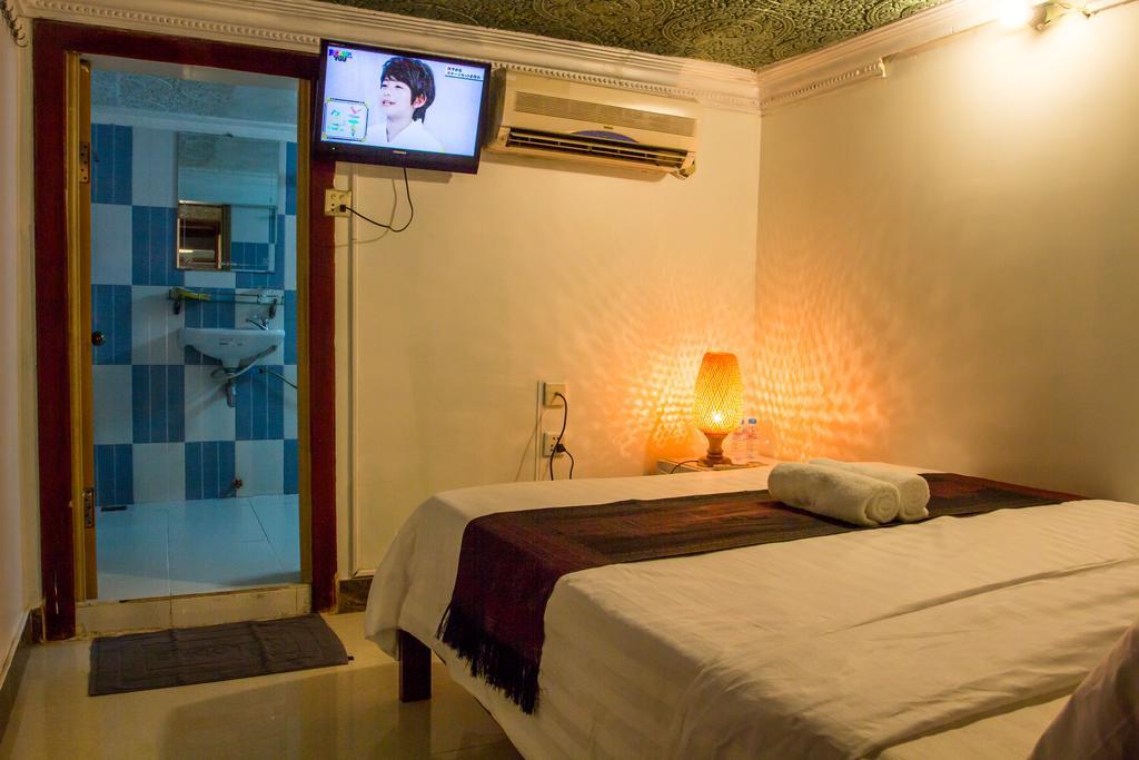 Rs II Guesthouse Phnom Penh Exteriör bild